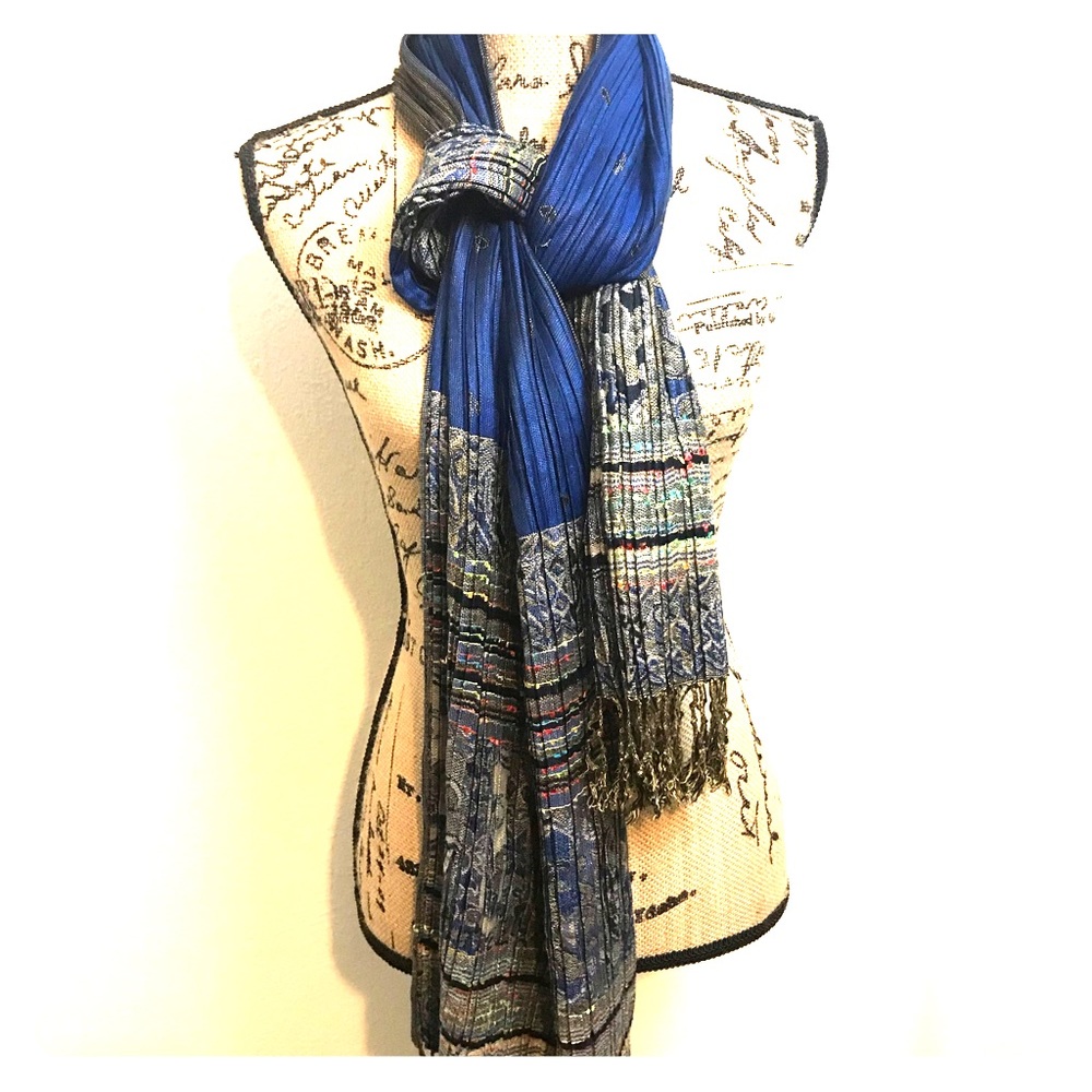 Beautiful Navy & Gold Shawl/scarf